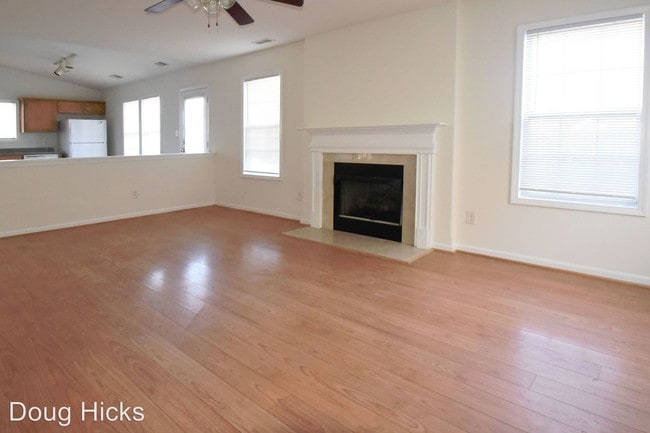 Building Photo - 3001 Meriwether Lewis Trail