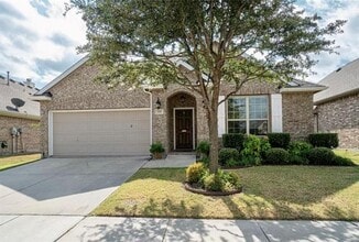 Building Photo - 908 Lake Grove Dr