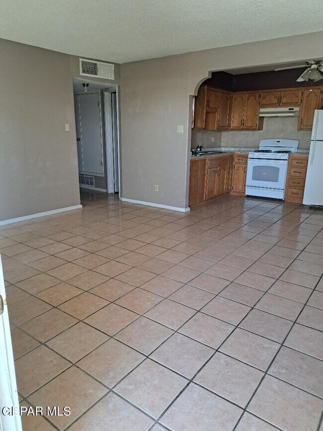 Foto del edificio - 1364 Trudy Elaine Dr