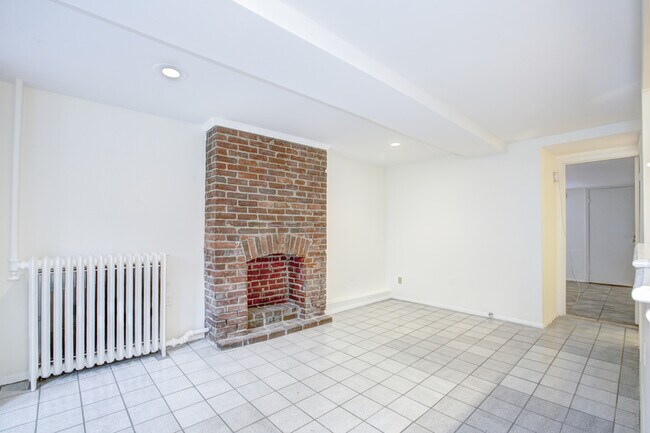 Foto del edificio - 1217 1/2 Independence Ave SE-