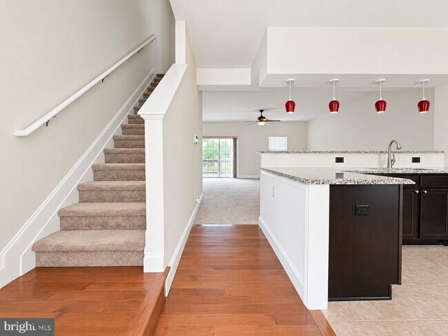 Foto del edificio - 115 Bay Hill Ln