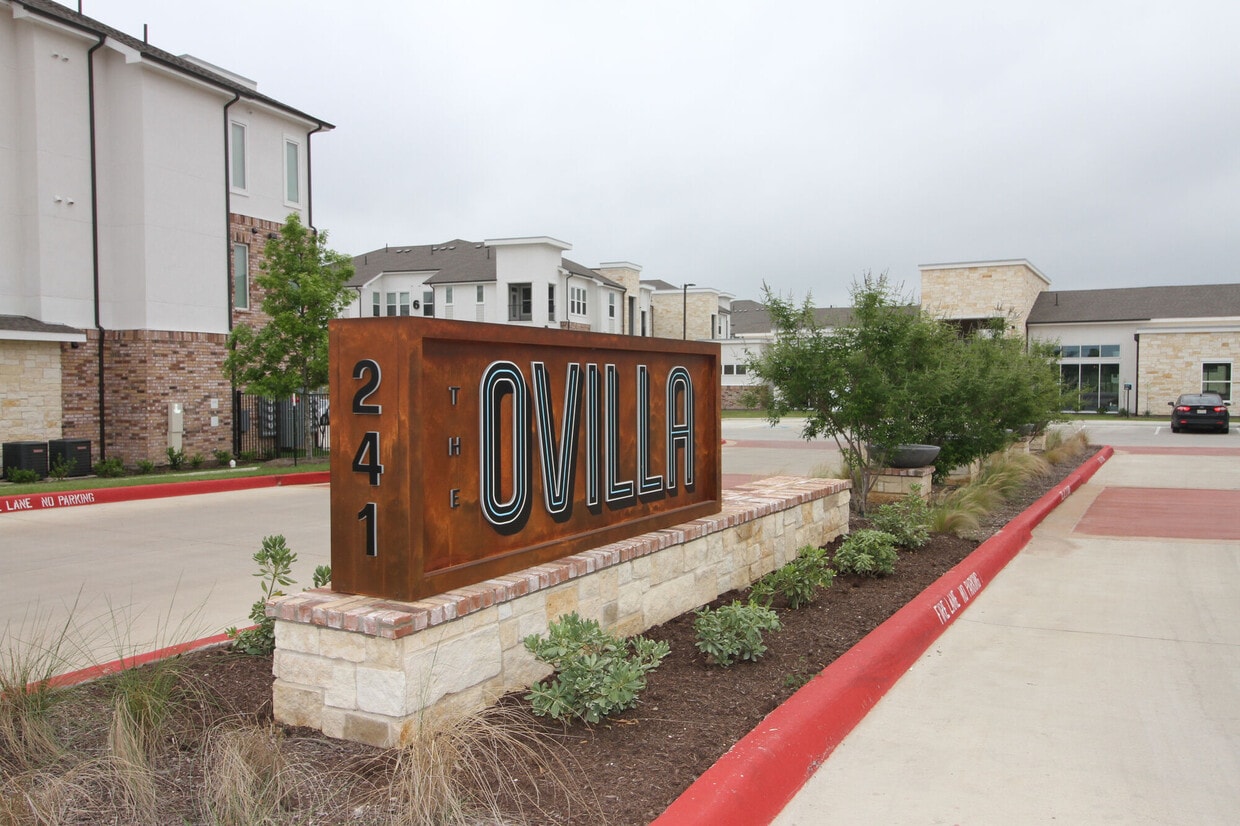 The Ovilla Apartments at 241 North Overlook Dr Red Oak, TX