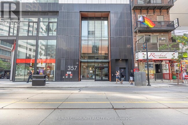 Building Photo - 357-3357 King St W