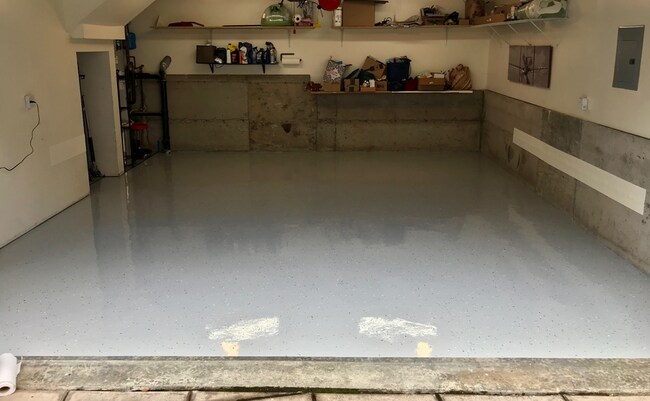 2-car Garage with Epoxied Floor - 925 20th St