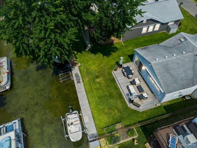 Foto del edificio - 1466 Rossdale Dr