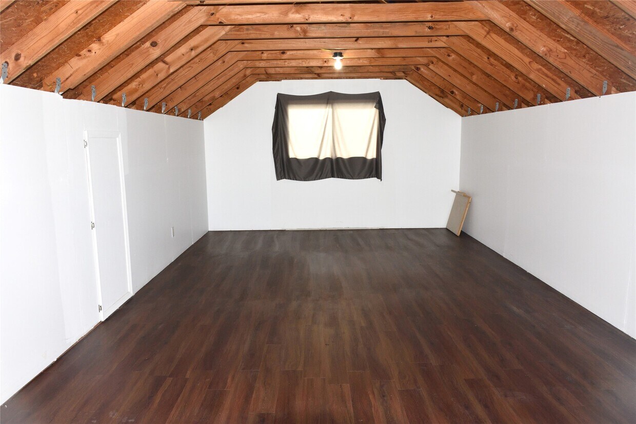Building Photo - 2316 Hopi Dr