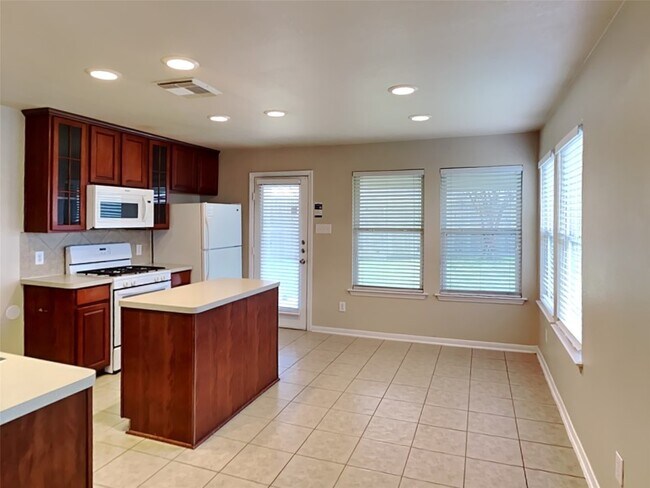 Building Photo - 3434 Falcon Trail Ct