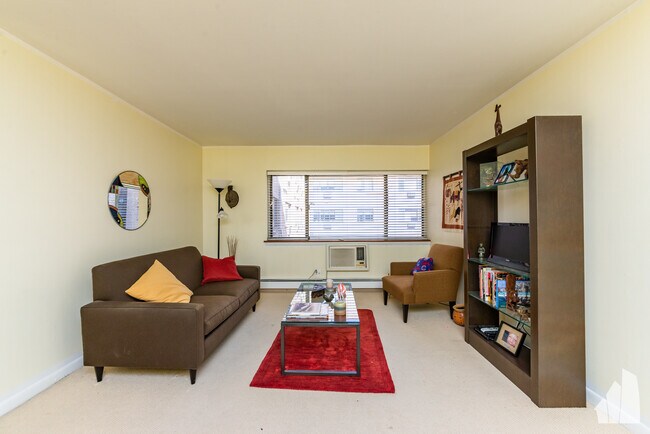 Foto del edificio - 611 W Patterson Ave