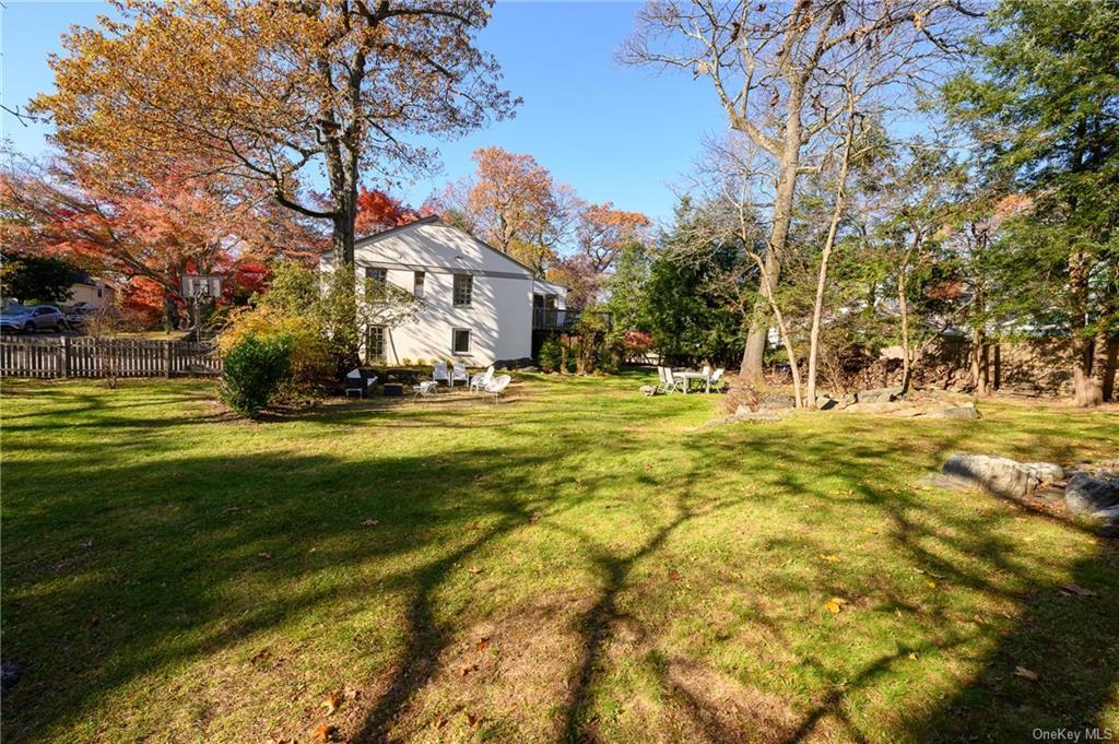 Primary Photo - 23 Oakdale Dr