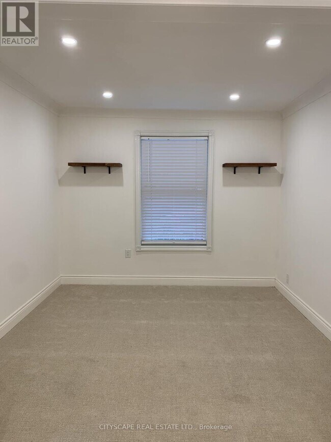 Building Photo - 12 Kinrade Ave