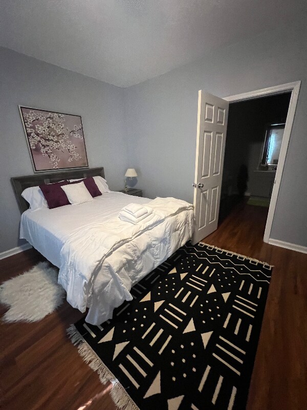 Building Photo - 1311 River Club Dr NE