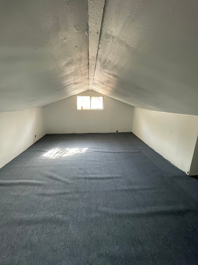 Building Photo - 5571 Era Ave