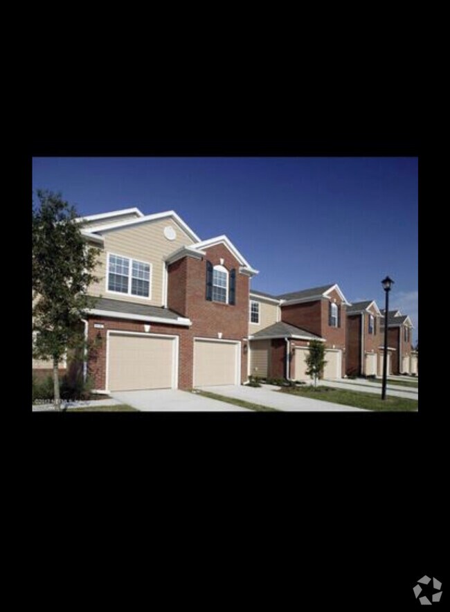 Gardens of Bridgehampton Townhouses for Rent Jacksonville, FL 1