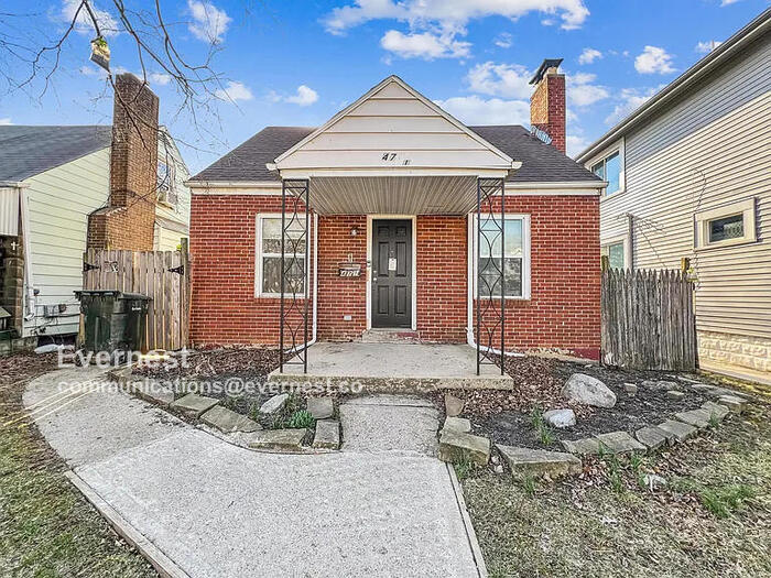 Foto principal - 471 Whitethorne Ave