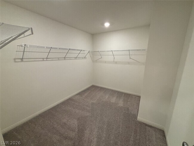 Foto del edificio - 7008 Dandelion Pk Ave