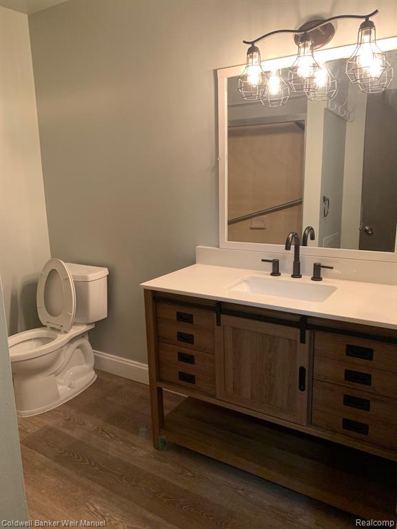 Building Photo - 7599 Manor Cir