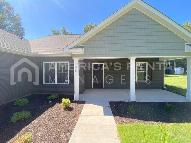 Building Photo - Home for Rent in Huntsville!!! COMING SOON...