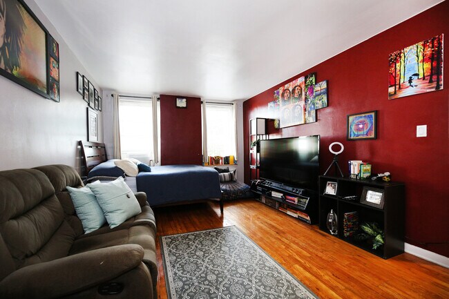 Foto del edificio - 8450 169th St