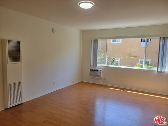 Building Photo - 320 S Hobart Blvd