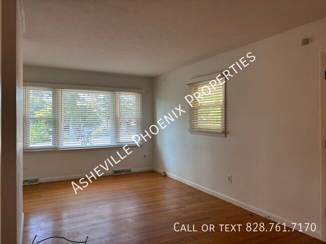 Foto del edificio - 726 Fairview Rd