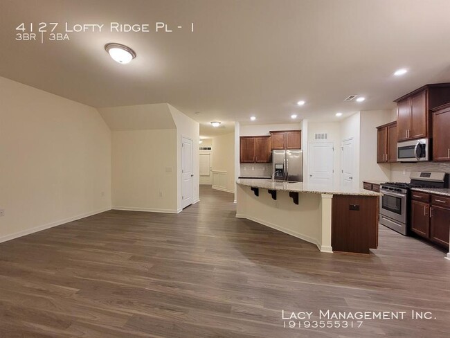 Foto del edificio - 4127 Lofty Ridge Pl