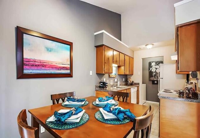 Building Photo - 2 bedroom in Carrollton TX 75007