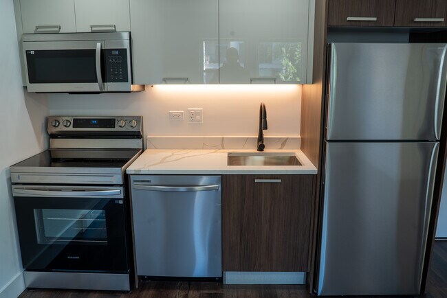 Foto del edificio - 1555 W Hollywood Ave