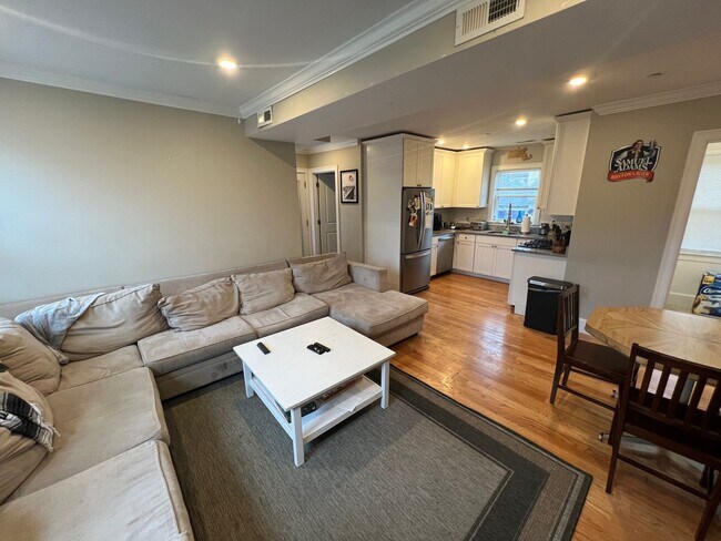 Foto del edificio - HOT CAMBRIDGE LISTING!!!!!