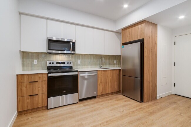 Building Photo - Move-In Special! Cozy Lower 1-Bedroom Suite in Richmond