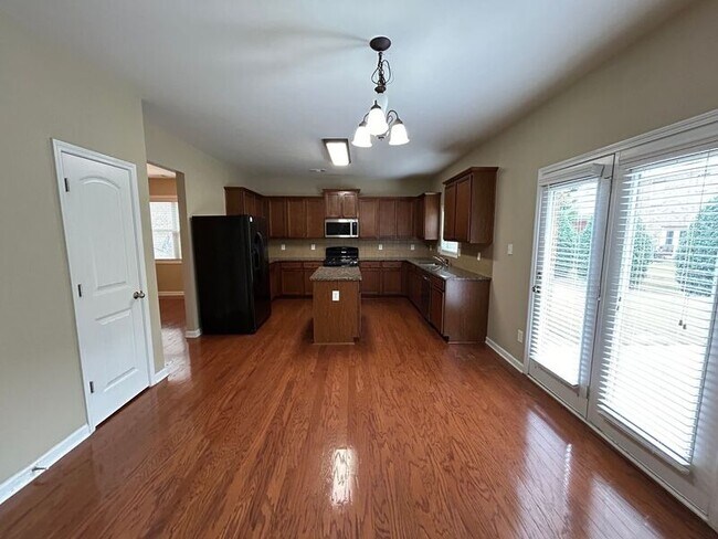 Foto del edificio - 3365 Earhart Way