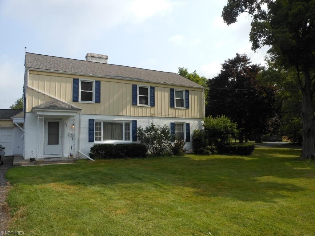 Building Photo - 304-306 White House Ln
