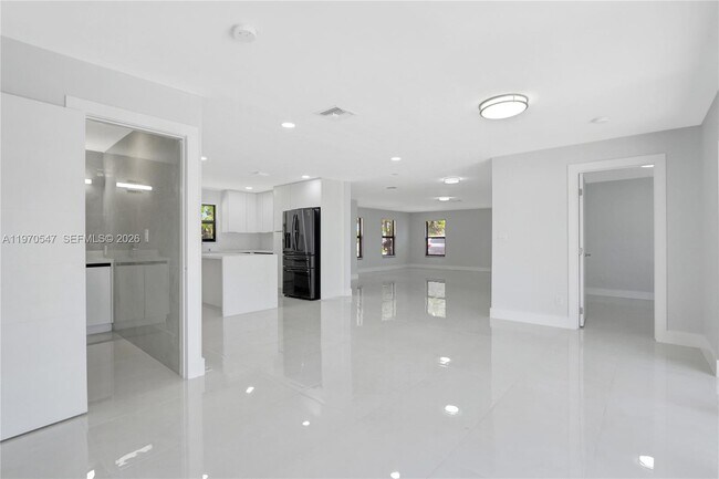 Foto del edificio - 7480 Johnson St