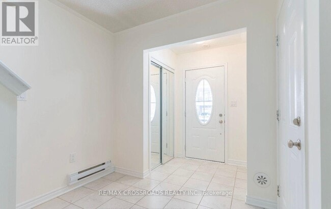 Building Photo - 1060 Clipper Ln