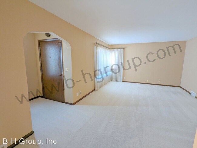 Building Photo - 2 br, 1.5 bath House - 4123 45th Ave