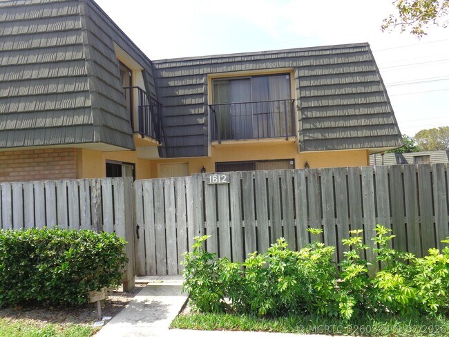 Building Photo - 1612 16th Way