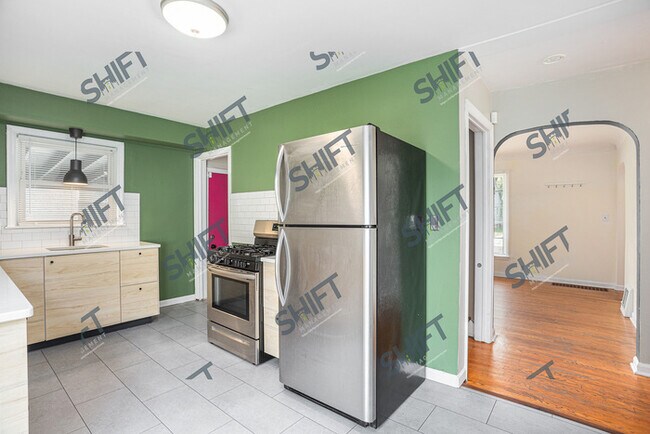 Foto del edificio - 1456 Edward Ave SE