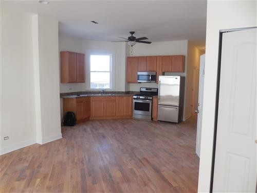 Foto del edificio - 3228 W Wabansia Ave
