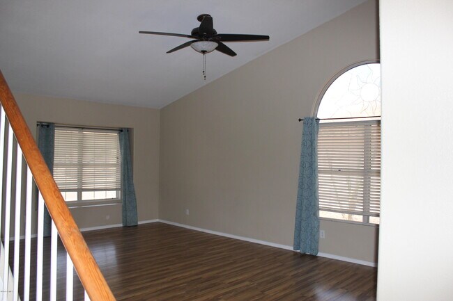 Foto del edificio - 1221 W Chicago St