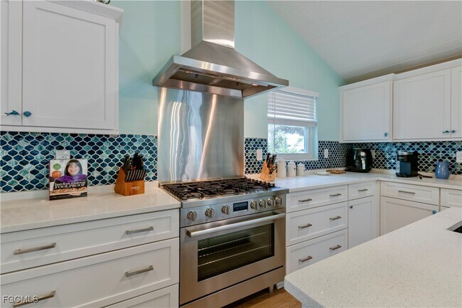 Building Photo - 2372 Baybreeze St