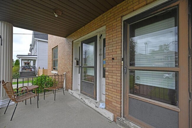 Building Photo - 2127 Slane