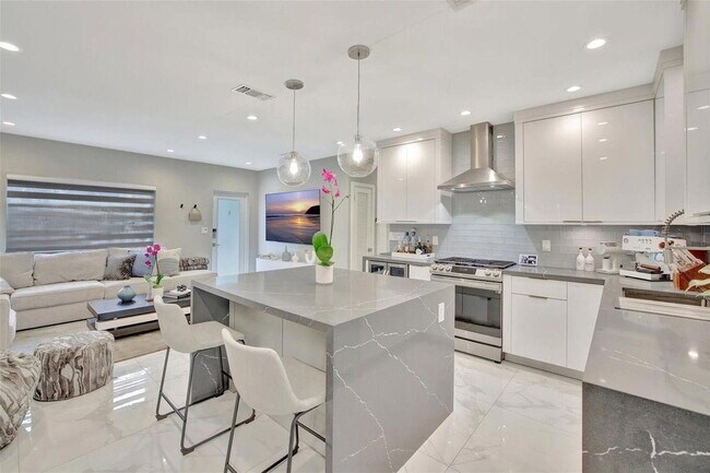 Foto del edificio - 828 SW 15th St