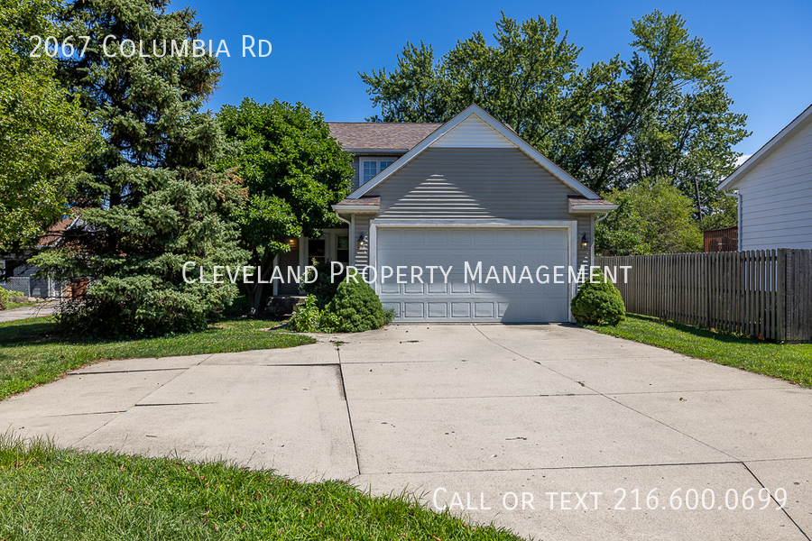 Primary Photo - Spacious and Updated Colonial