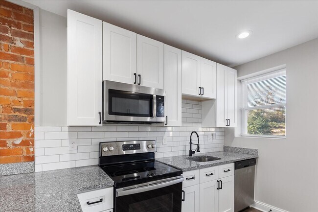 Foto del edificio - 2827 Ashland Ave