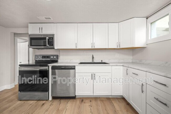 Foto del edificio - 145 N 500 E St