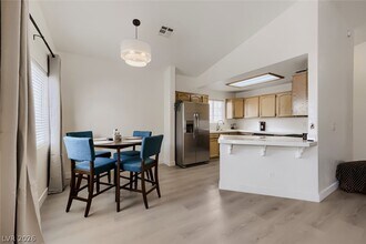 Building Photo - 8301 Boseck Dr