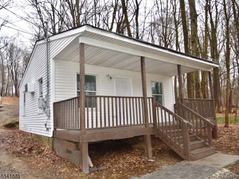 Primary Photo - 53 Homestead Rd
