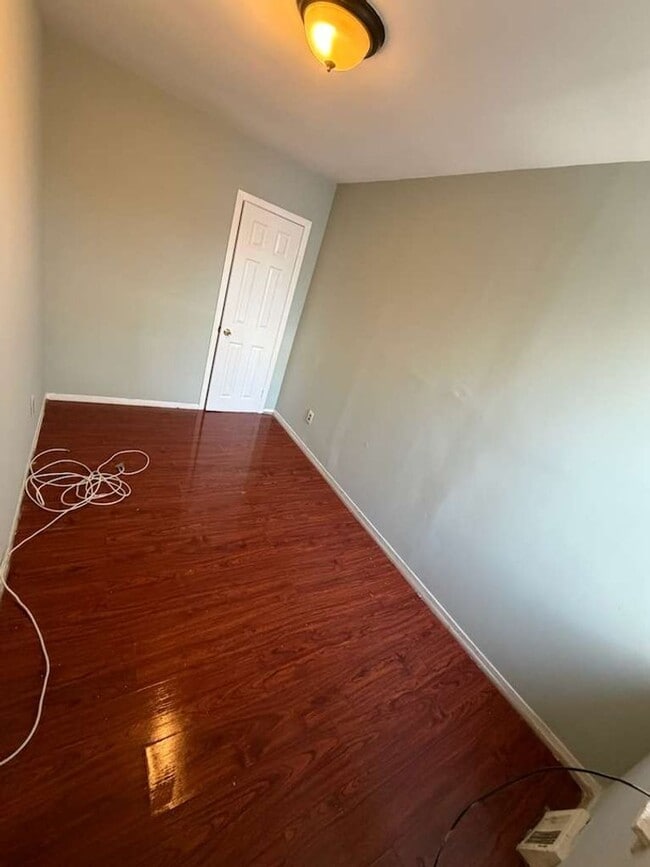 Building Photo - 1918 Bonitz St