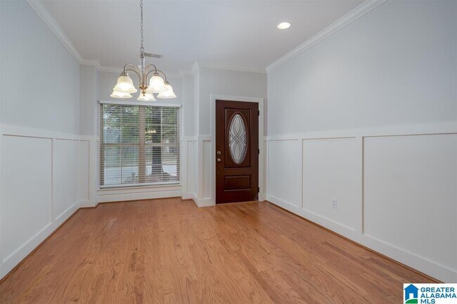 Foto del edificio - 5784 Colony Ln