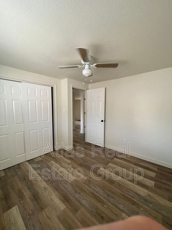Building Photo - 907 Fontmore Rd