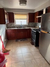 Building Photo - 7241 N Ridge Blvd